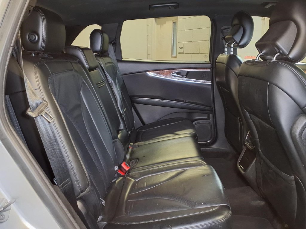 Used 2018 Lincoln MKX Reserve FWD image 28