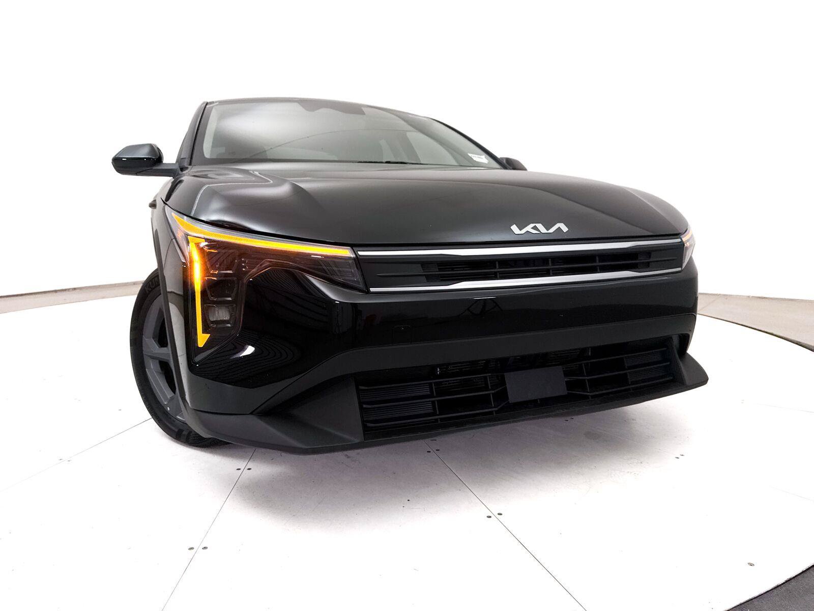 Used 2025 Kia K4 FWD image 5
