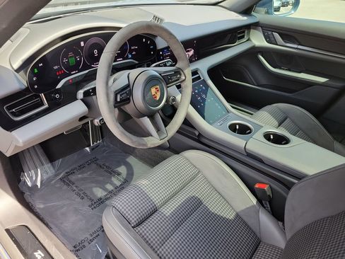 Certified 2025 Porsche Taycan AWD/4WD image 5