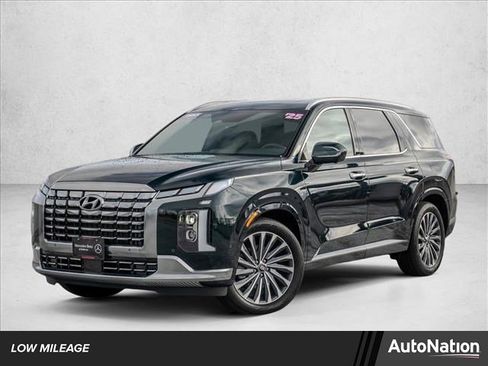 Used 2025 Hyundai Palisade Calligraphy image 1