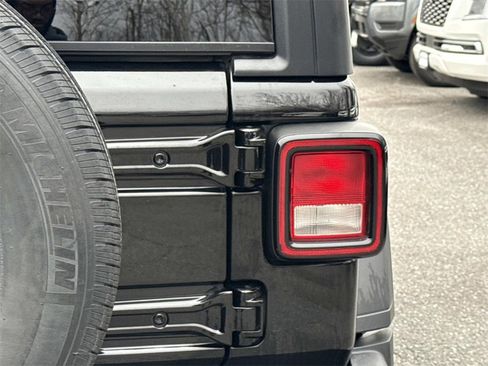 Used 2023 Jeep Wrangler Sport S image 25
