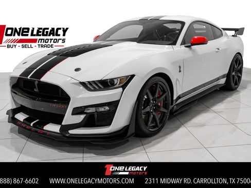 Used 2022 Ford Mustang Shelby GT500 w/ Carbon Fiber Track Pack RWD image 1