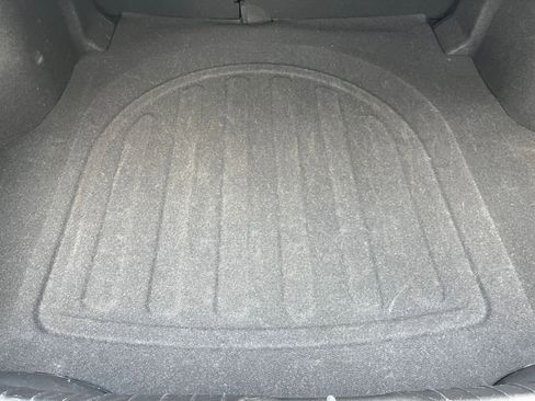 Used 2025 Hyundai Elantra SEL image 32