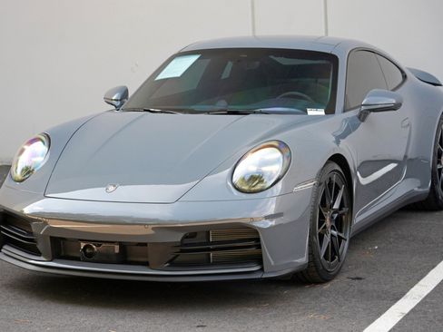 Used 2025 Porsche 911 Carrera w/ Premium Package RWD image 44