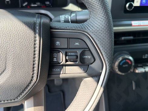 Used 2026 Toyota Tacoma TRD Off-Road AWD/4WD image 16