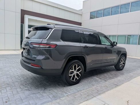 Used 2024 Jeep Grand Cherokee L Limited w/ Luxury Tech Group II AWD/4WD image 4