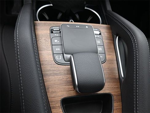 New 2025 Mercedes-Benz GLE 350 4MATIC image 9