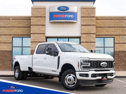 Used 2026 Ford F350 Platinum image 1