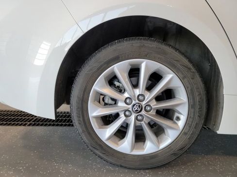 Used 2022 Toyota Corolla LE FWD image 14