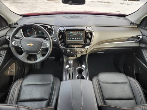 Used 2018 Chevrolet Traverse Premier image 3