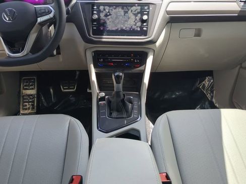 Certified 2023 Volkswagen Tiguan SE R-Line image 14
