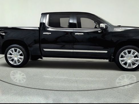 Certified 2023 Chevrolet Silverado 1500 High Country w/ High Country Premium Package AWD/4WD image 6