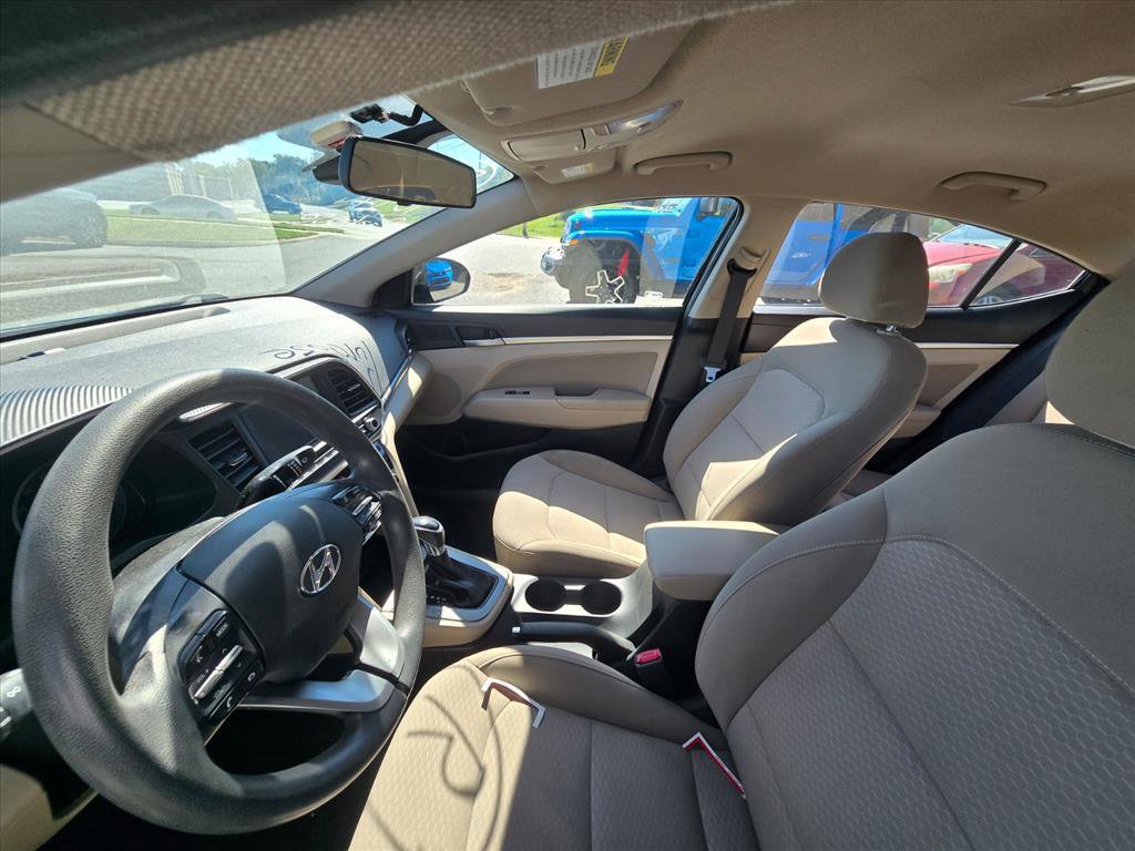 Used 2020 Hyundai Elantra SEL w/ Convenience Package (C2) FWD image 4