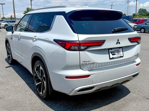 Used 2023 Mitsubishi Outlander SEL AWD/4WD image 5