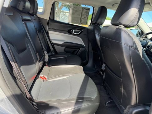 Used 2022 Jeep Compass Limited w/ Elite Group AWD/4WD image 29