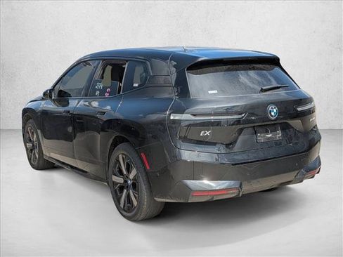 Used 2024 BMW iX xDrive50 w/ Sport Package AWD/4WD image 7