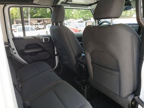 Used 2026 Jeep Wrangler Sahara image 14