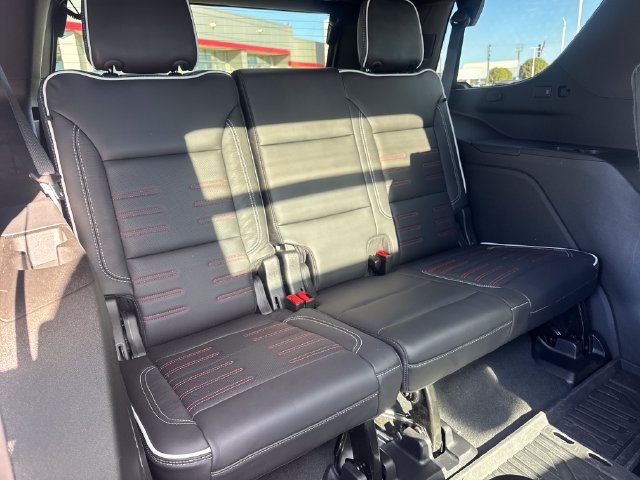 Used 2025 GMC Yukon AT4 Ultimate AWD/4WD image 14