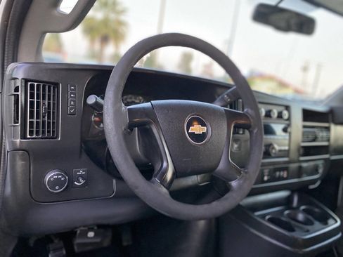 Used 2016 Chevrolet Express 2500 image 12