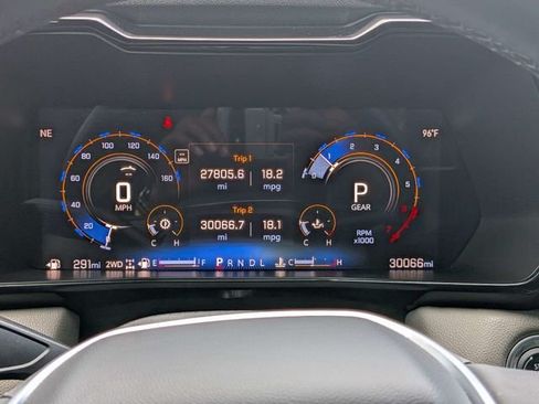 Used 2024 Chevrolet Colorado ZR2 w/ Technology Package AWD/4WD image 23