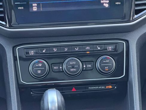 Used 2021 Volkswagen Atlas SEL image 22