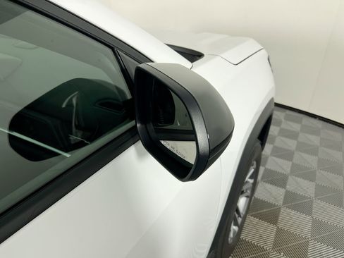 Used 2026 GMC Terrain Elevation image 32