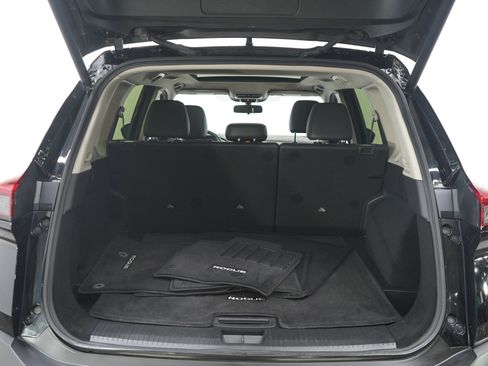 Used 2023 Nissan Rogue SV w/ SV Premium B Package AWD/4WD image 16
