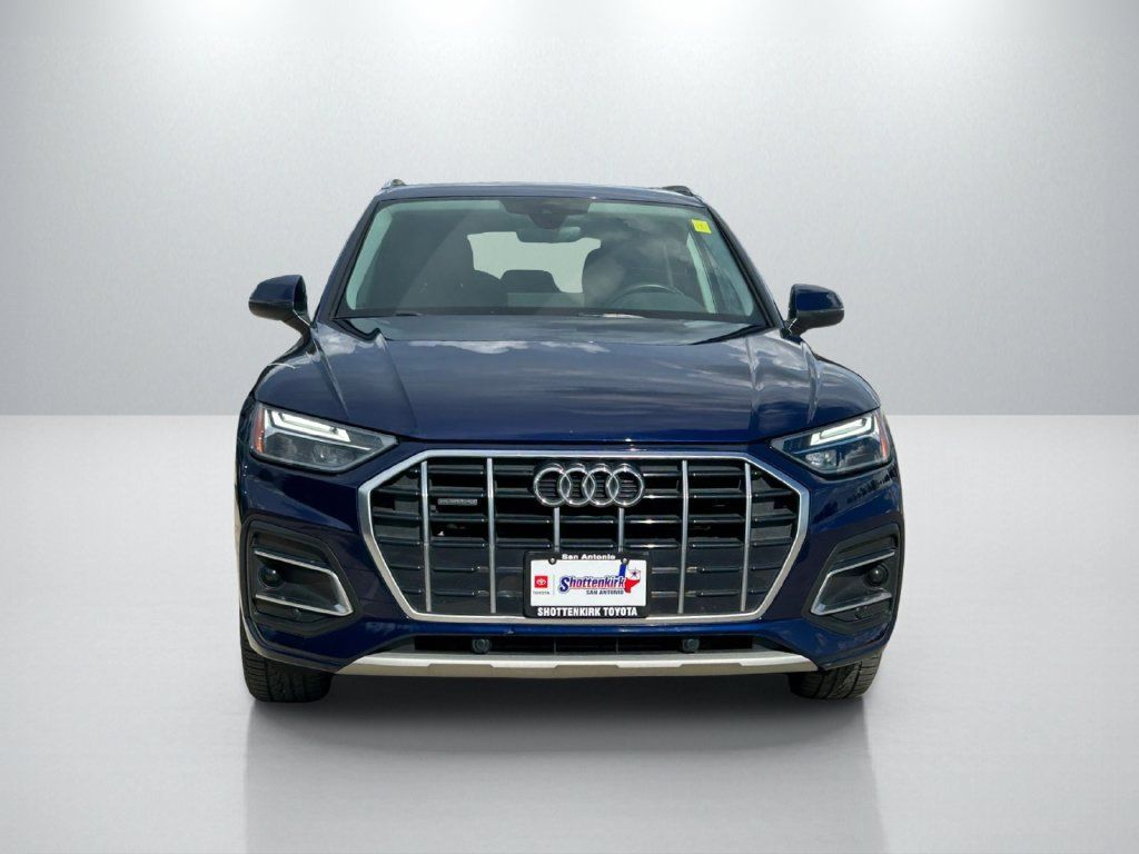 Used 2021 Audi Q5 2.0T Premium AWD/4WD image 2