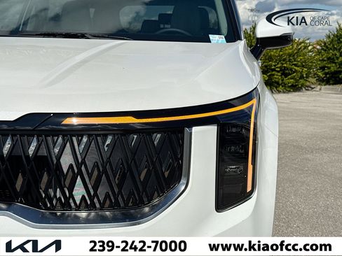 New 2026 Kia Carnival EX image 9