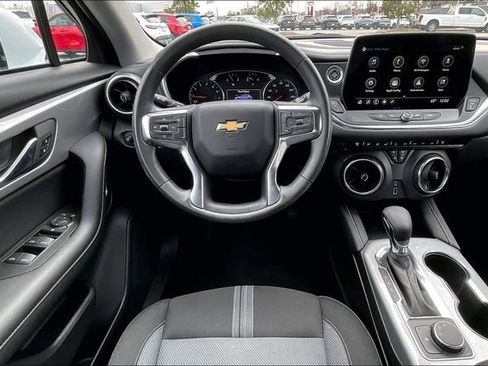 Used 2023 Chevrolet Blazer LT image 8