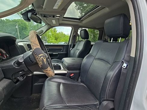 Used 2017 RAM 1500 Laramie AWD/4WD image 14