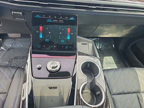 New 2026 Cadillac Escalade IQ Sport 1 w/ LPO, ONYX Package image 27