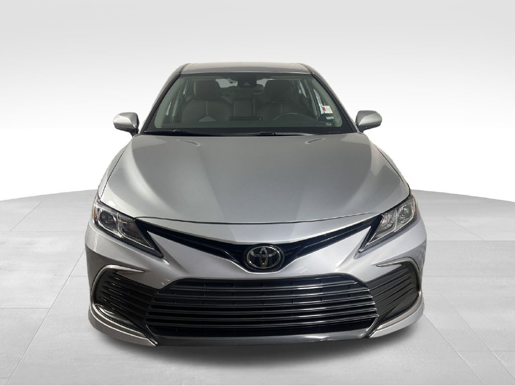 Used 2024 Toyota Camry LE FWD image 3