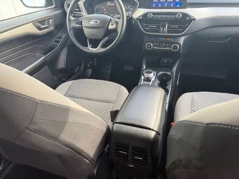 Used 2022 Ford Escape SE w/ Cold Weather Package AWD/4WD image 36