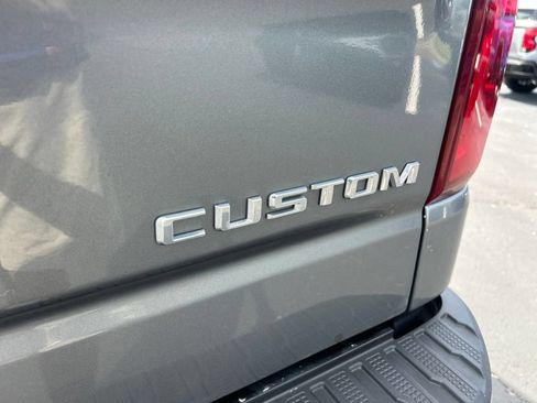 Used 2021 Chevrolet Silverado 1500 Custom AWD/4WD image 12