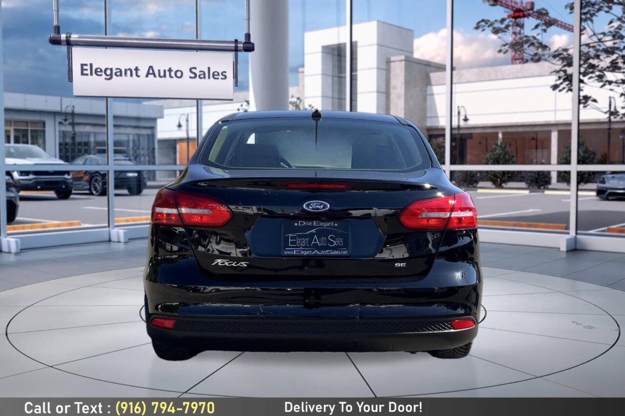 Used 2018 Ford Focus SE w/ Cold Weather Package FWD image 6