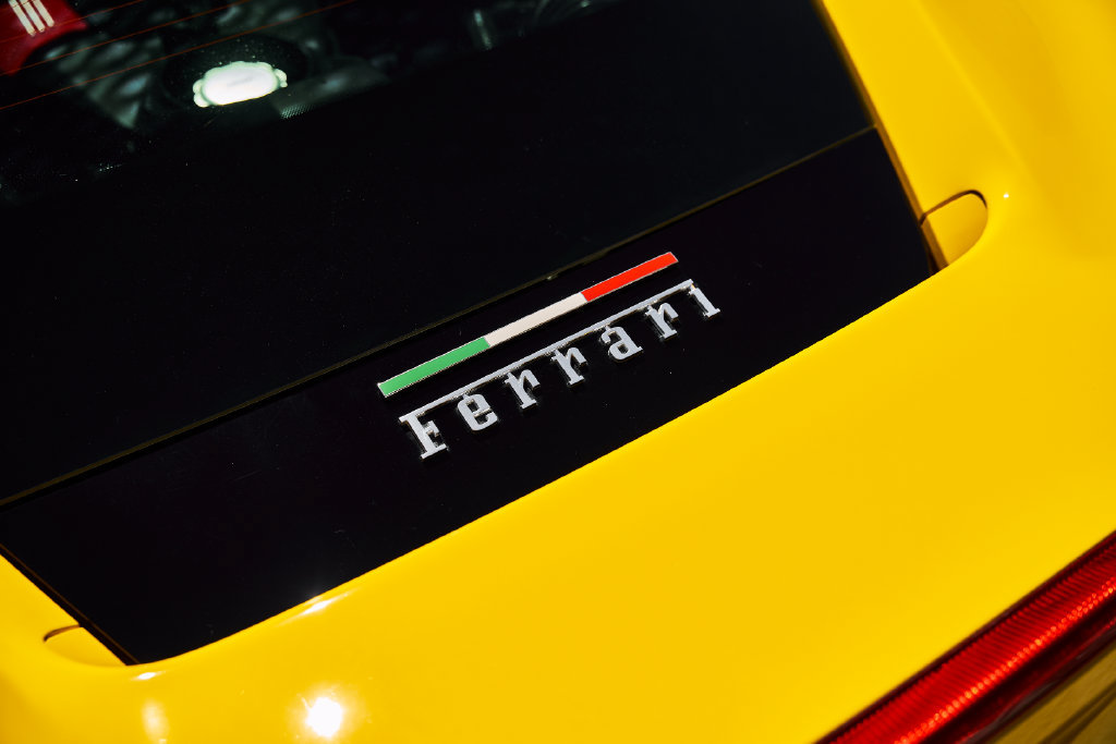 Used 2017 Ferrari 488 GTB RWD image 10