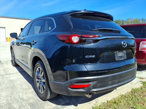 Used 2018 MAZDA CX-9 Touring w/ Touring Premium Package image 4