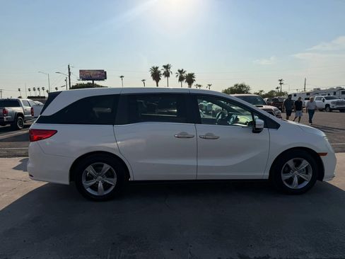 Used 2018 Honda Odyssey EX image 11