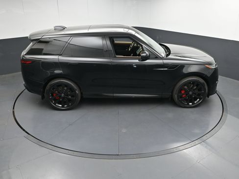 Used 2025 Land Rover Range Rover Sport Dynamic SE image 35