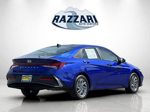 Used 2024 Hyundai Elantra SEL FWD image 3