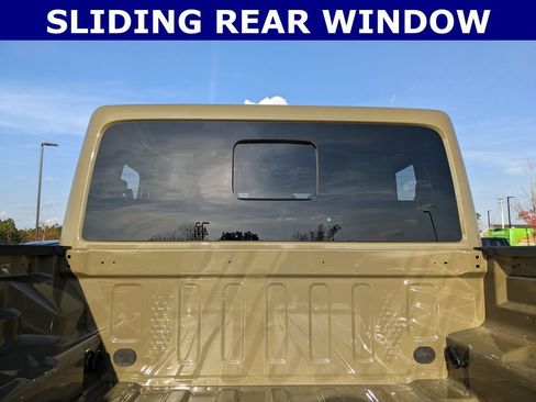 New 2026 Jeep Gladiator Mojave image 9