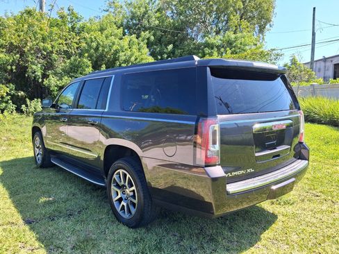 Used 2016 GMC Yukon XL Denali RWD image 8