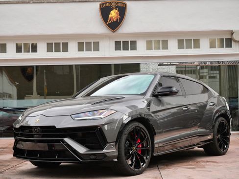 Used 2024 Lamborghini Urus S image 12