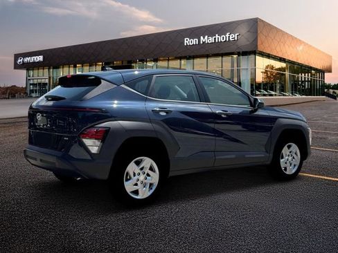 New 2026 Hyundai Kona SE image 8