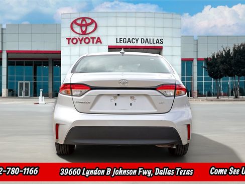 Used 2024 Toyota Corolla LE FWD image 8