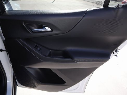 Used 2025 Chevrolet Equinox LT w/ Convenience Package II image 12