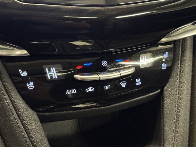 Used 2021 Cadillac XT6 Premium Luxury AWD/4WD image 38