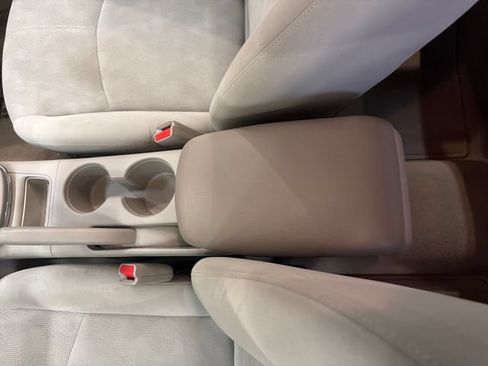 Used 2013 Nissan Sentra SV FWD image 27