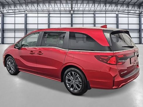New 2026 Honda Odyssey Touring image 2